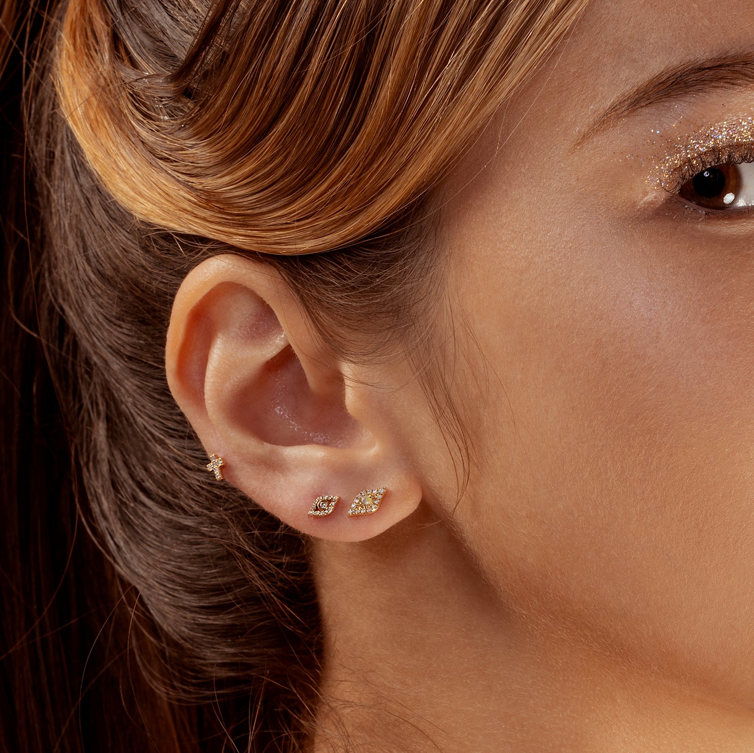 Color:Yellow Gold
Option:Single
Option:Pair