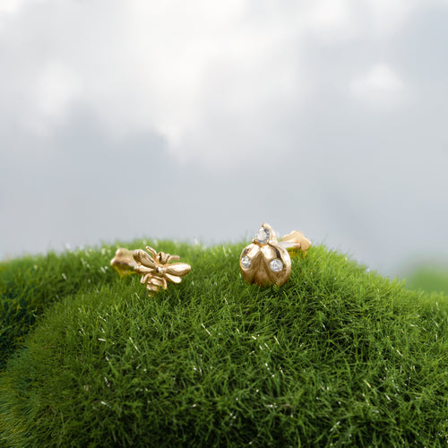 Color:Yellow Gold
Option:Single
Option:Pair