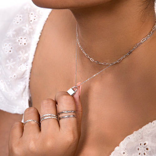 Naszyjnik choker z łańcuszkiem z spinaczy do papieru