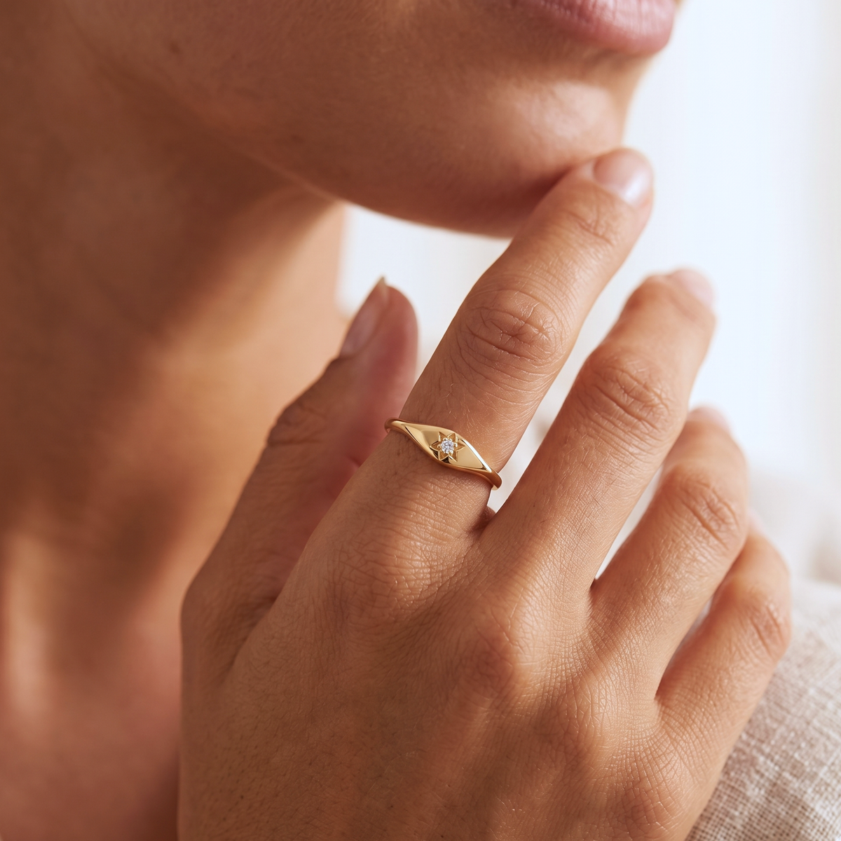 ミニスターバーストシグネットリングゴールド – J&CO Jewellery