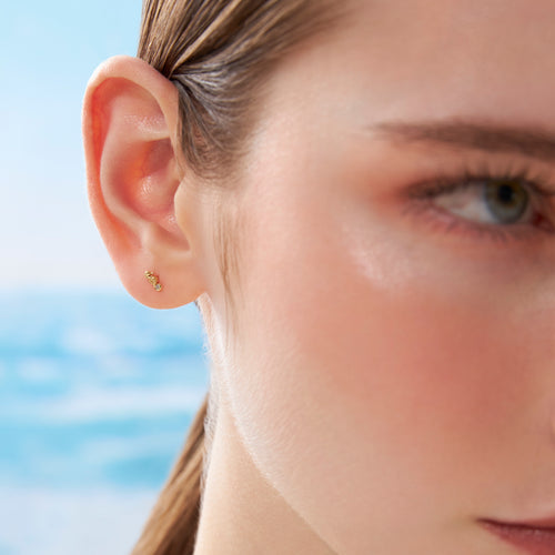 Color:Yellow Gold
Option:Single
Option:Pair