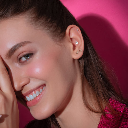 ต่างหูแบนหลังประดับเพชรแล็บ 14K ทองแท้ Bloom