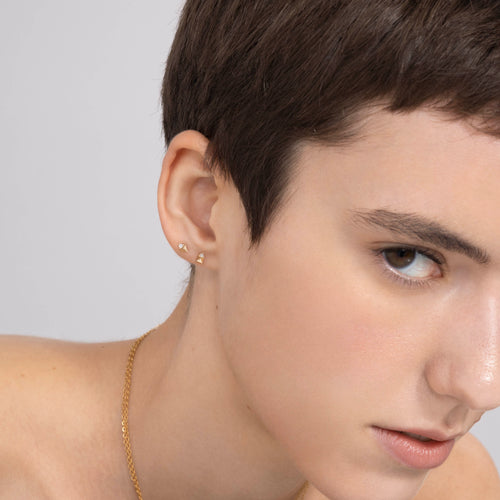 Color:Yellow Gold
Option:Single
Option:Pair