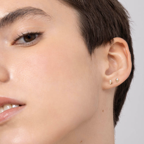 Color:Yellow Gold
Option:Single
Option:Pair