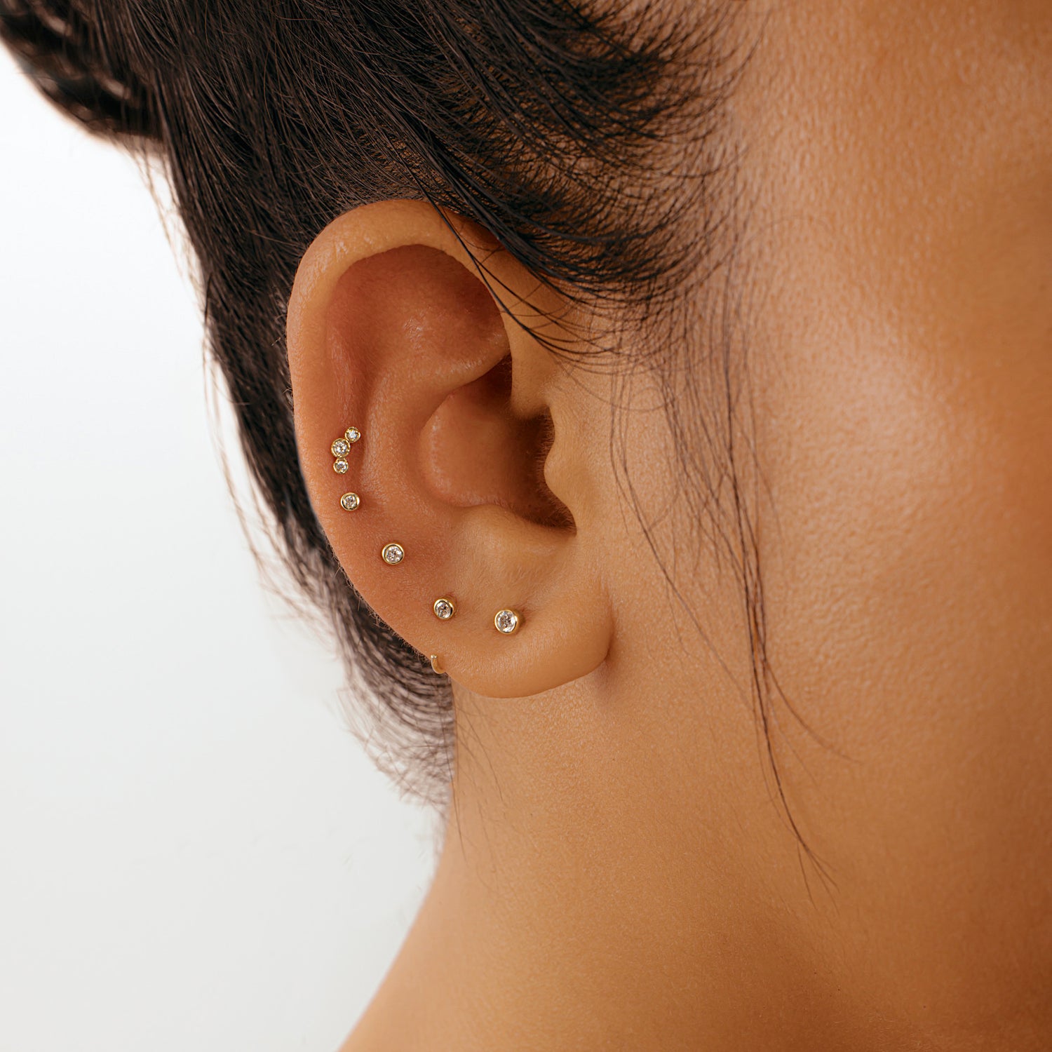 Color:Yellow Gold
Option:Single
Option:Pair