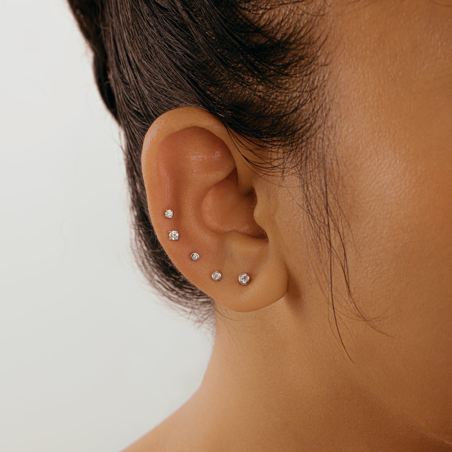 Color:White Gold
Option:Single
Option:Pair