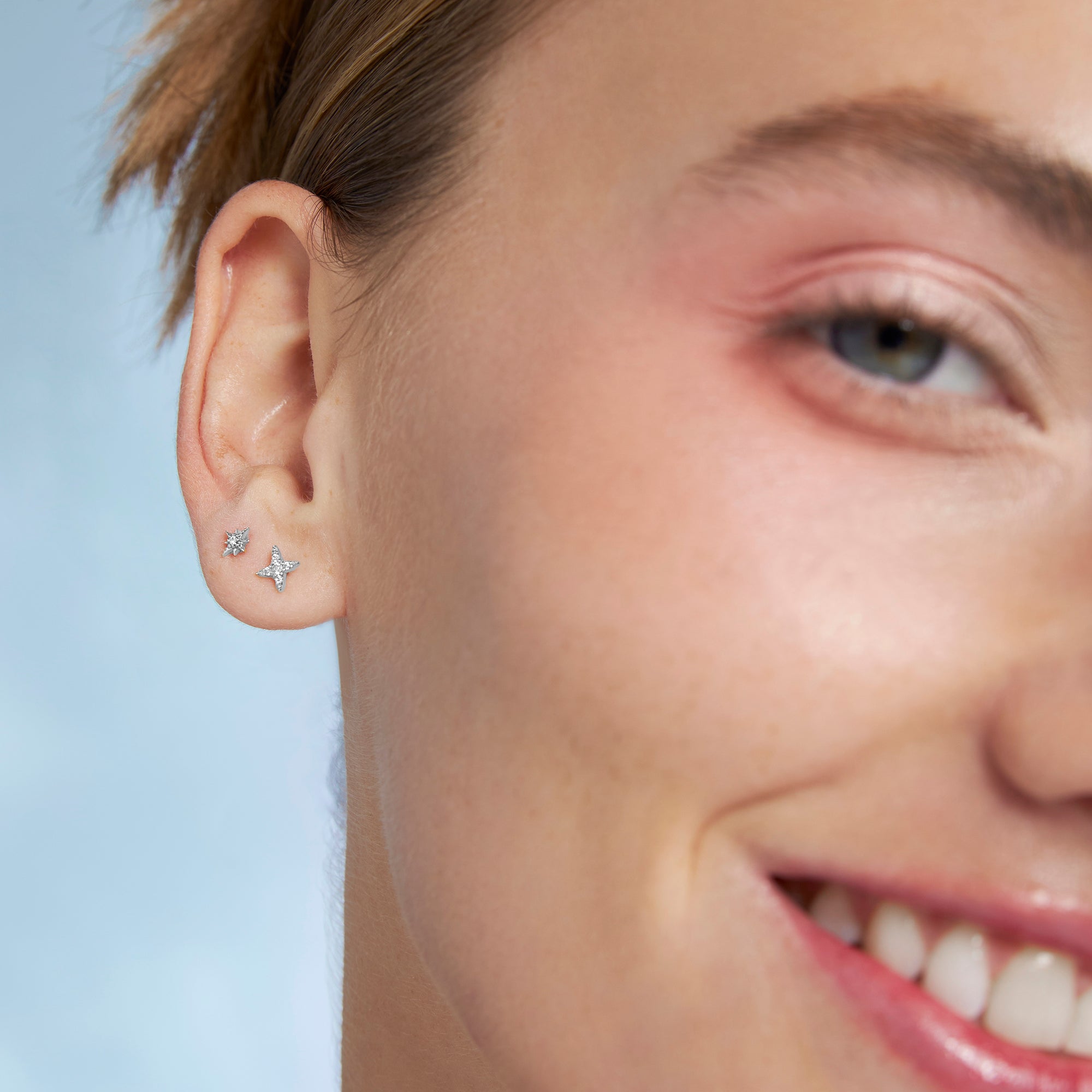 Color:White Gold
Option:Single
Option:Pair