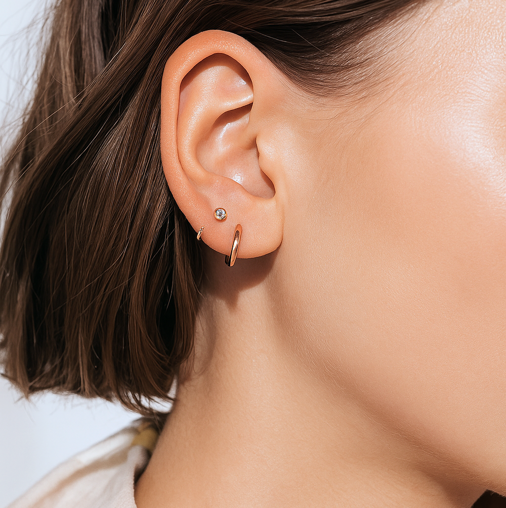 Mini Bezel Huggies Øredobber