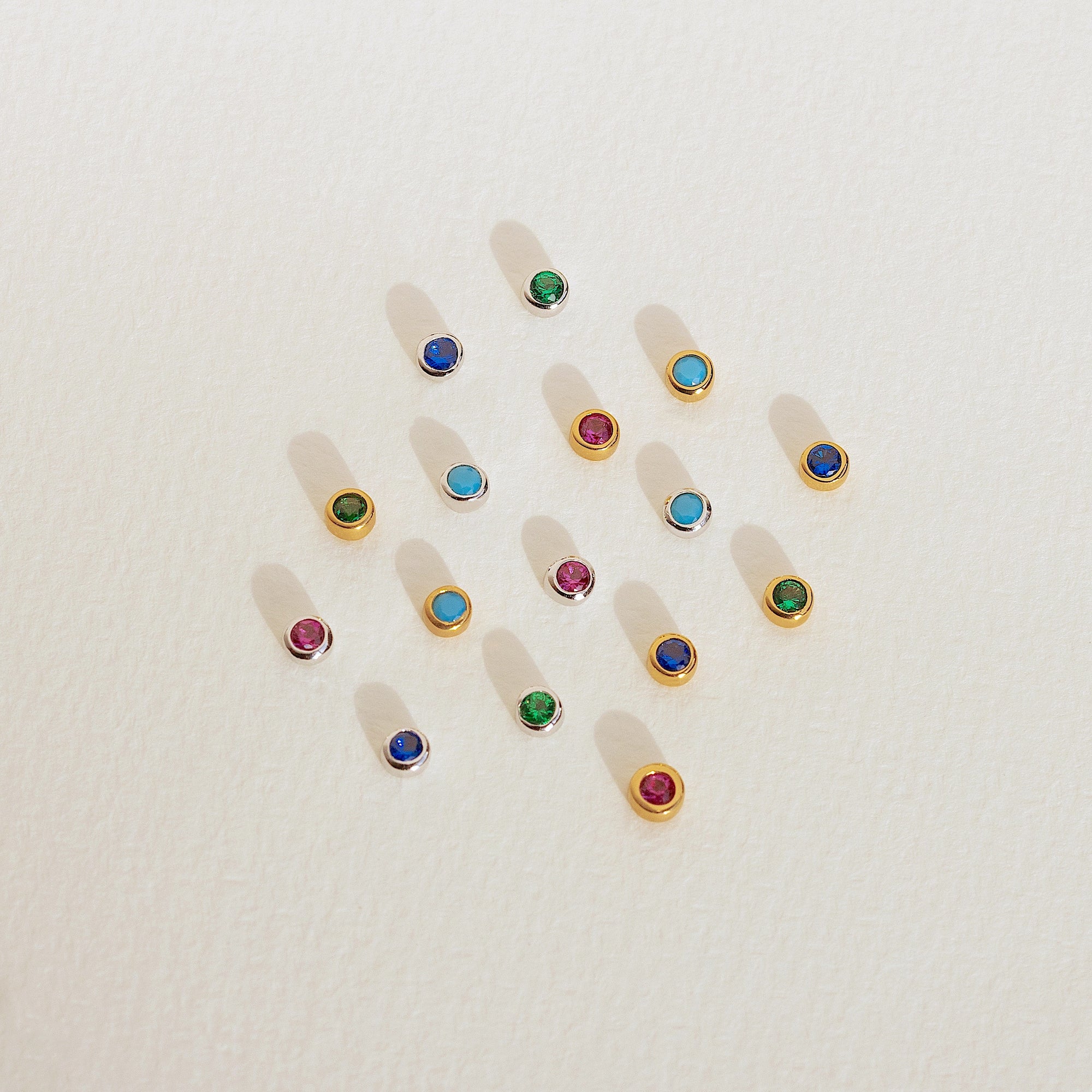 Mini Smaragd Oorringen met Rand