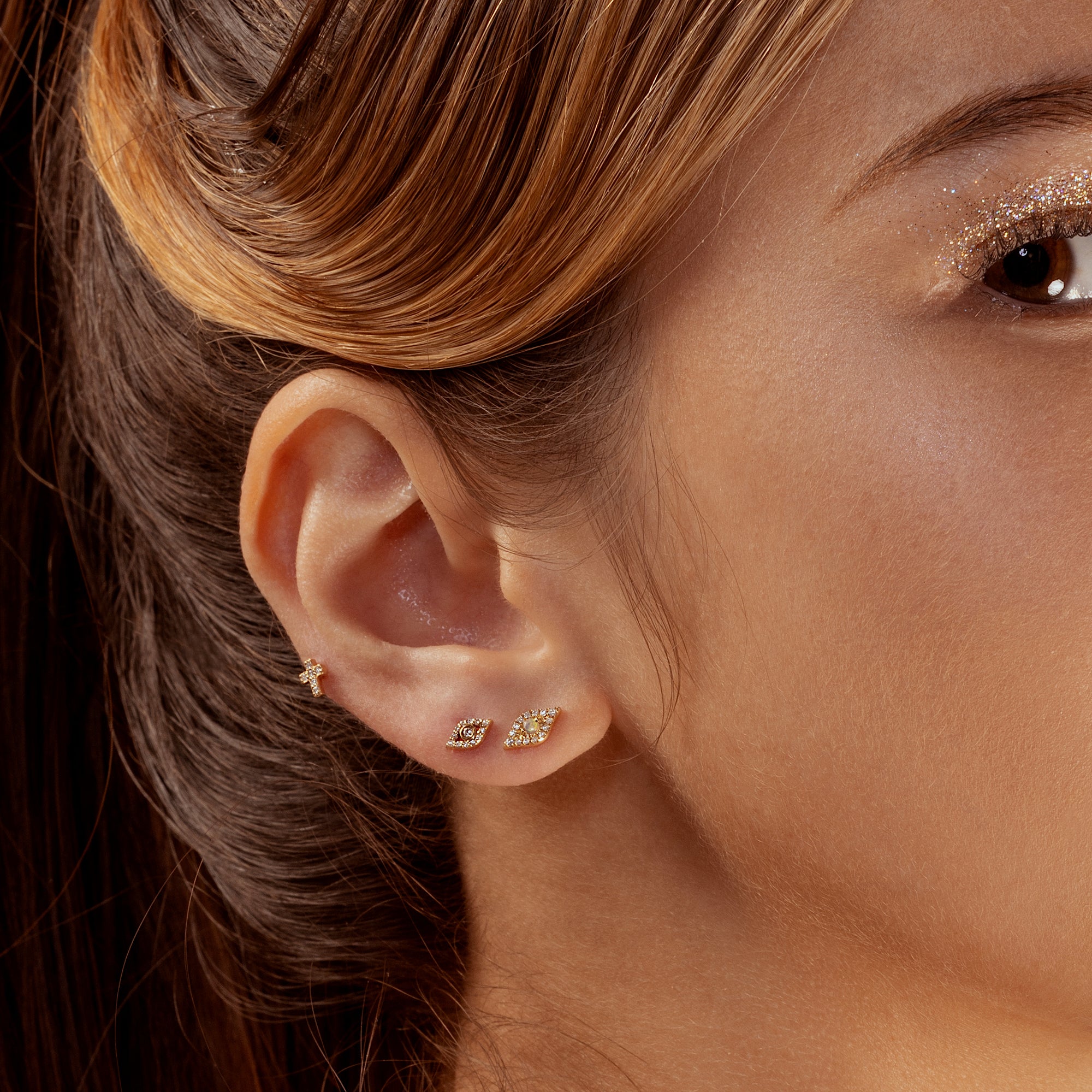 Color:Yellow Gold
Option:Single
Option:Pair