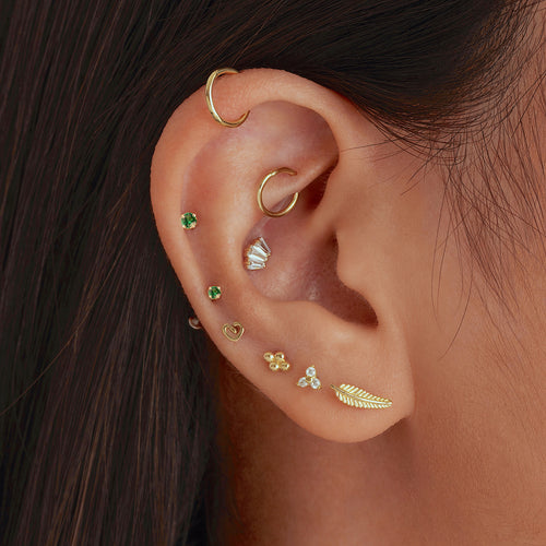 14K ソリッドゴールド ミニ CZ バーベル - エメラルド