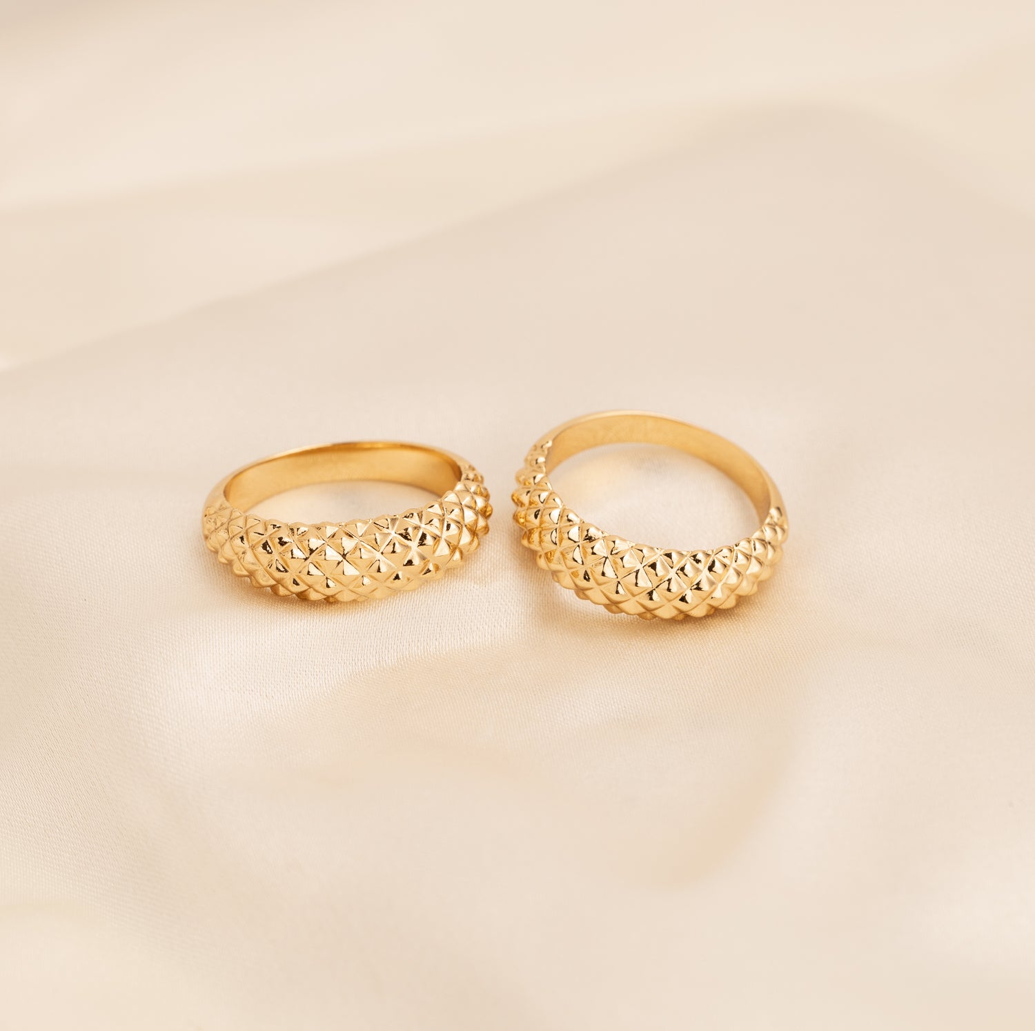 尖刺圓頂金戒指