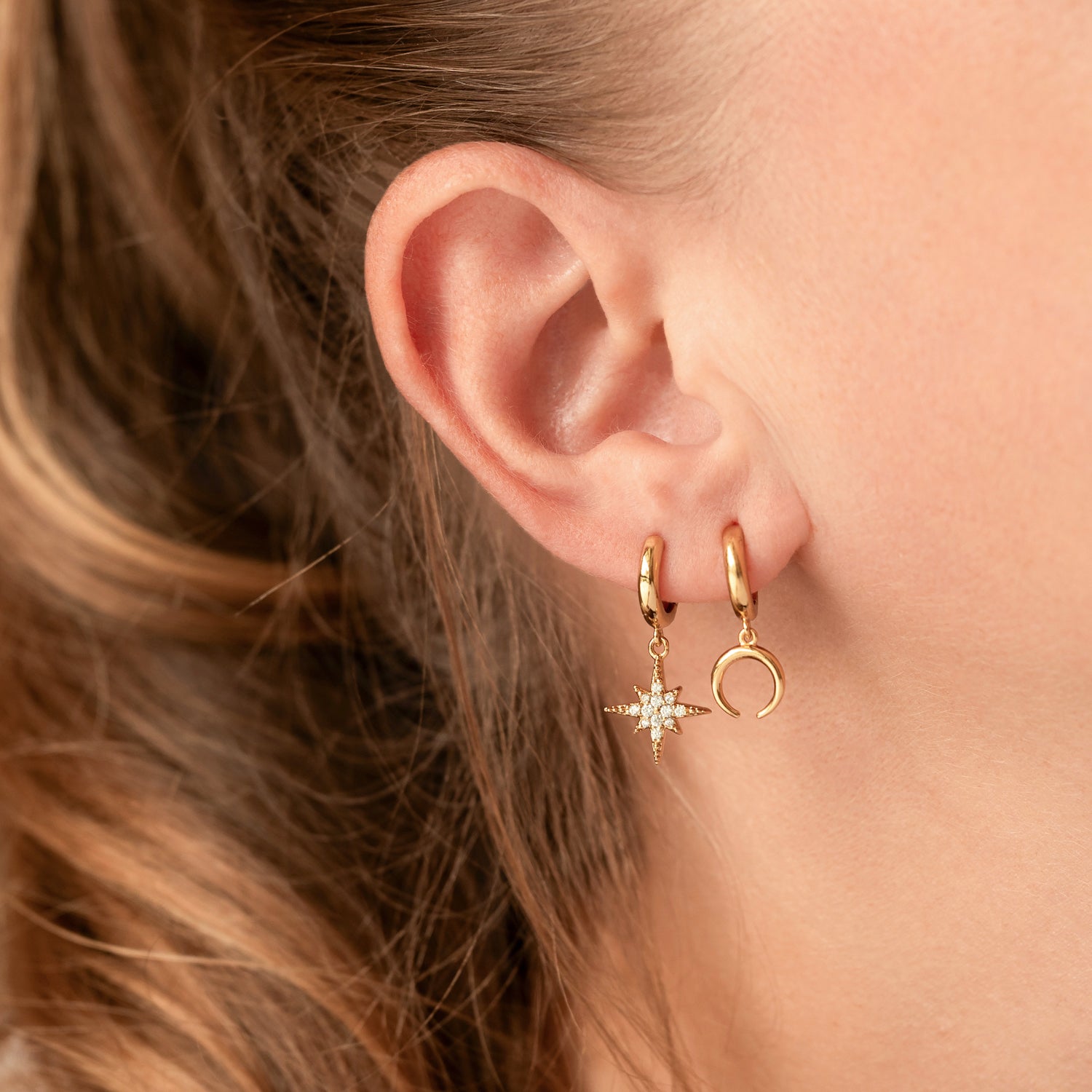Minimal Crescent Moon Huggies Earrings – J&CO Jewellery