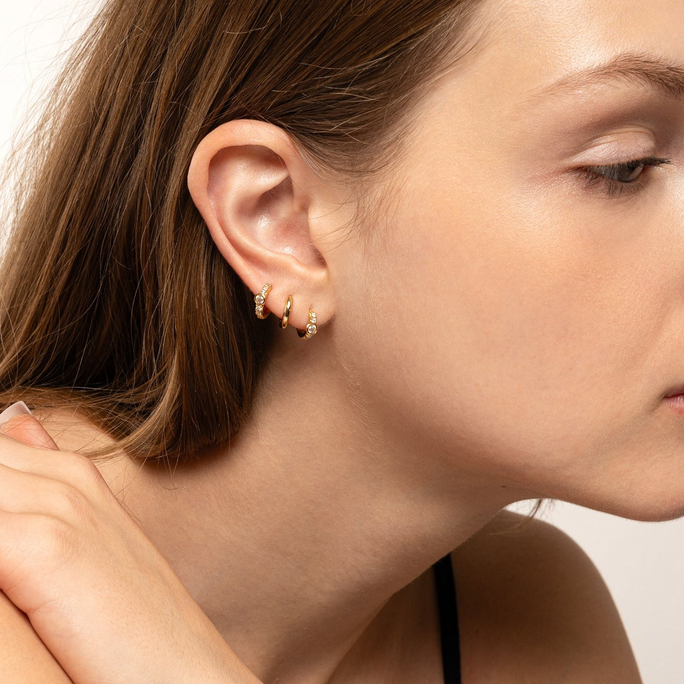 Altair Huggie Hoop Earrings – J&CO Jewellery