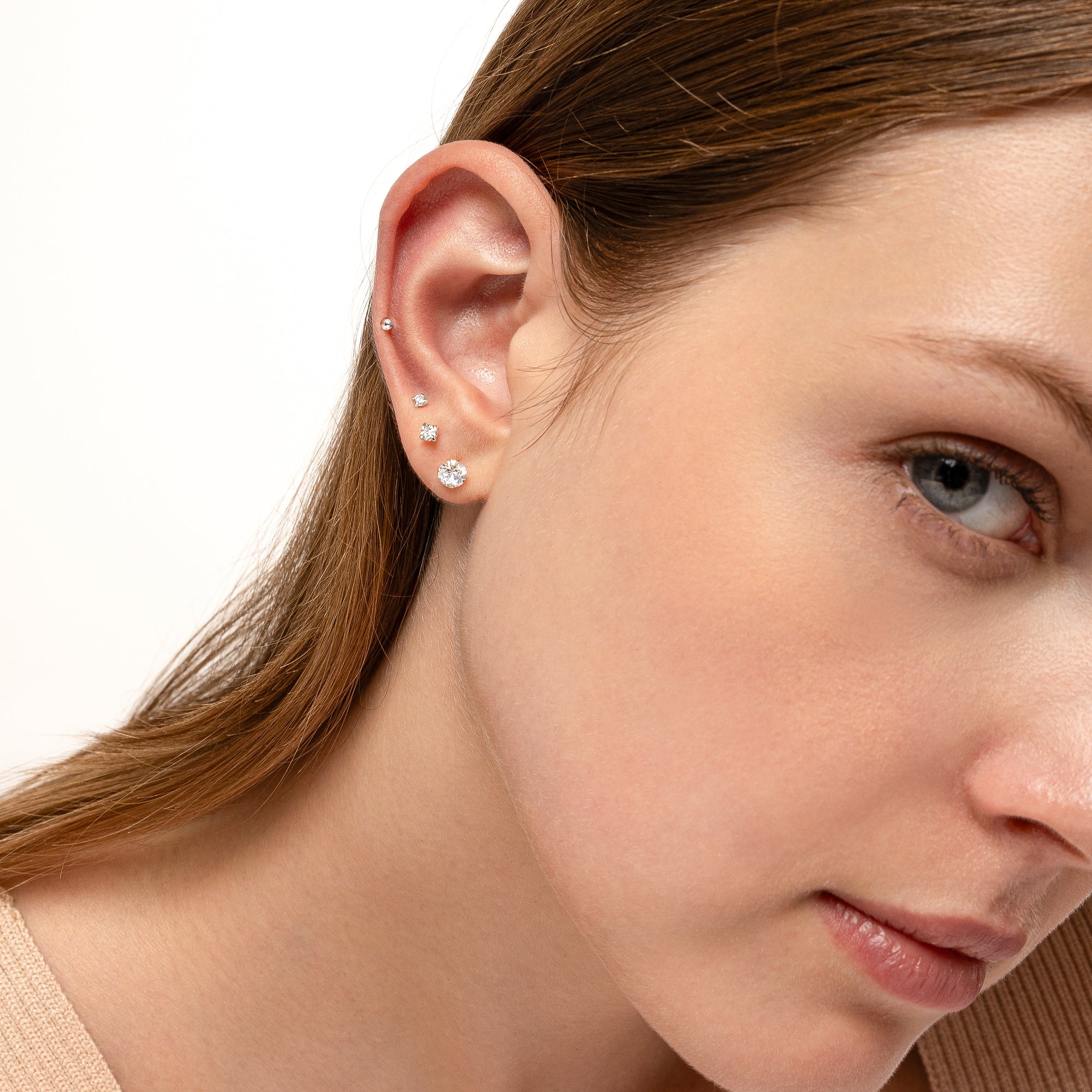 Color:White Gold
Option:Single
Option:Pair