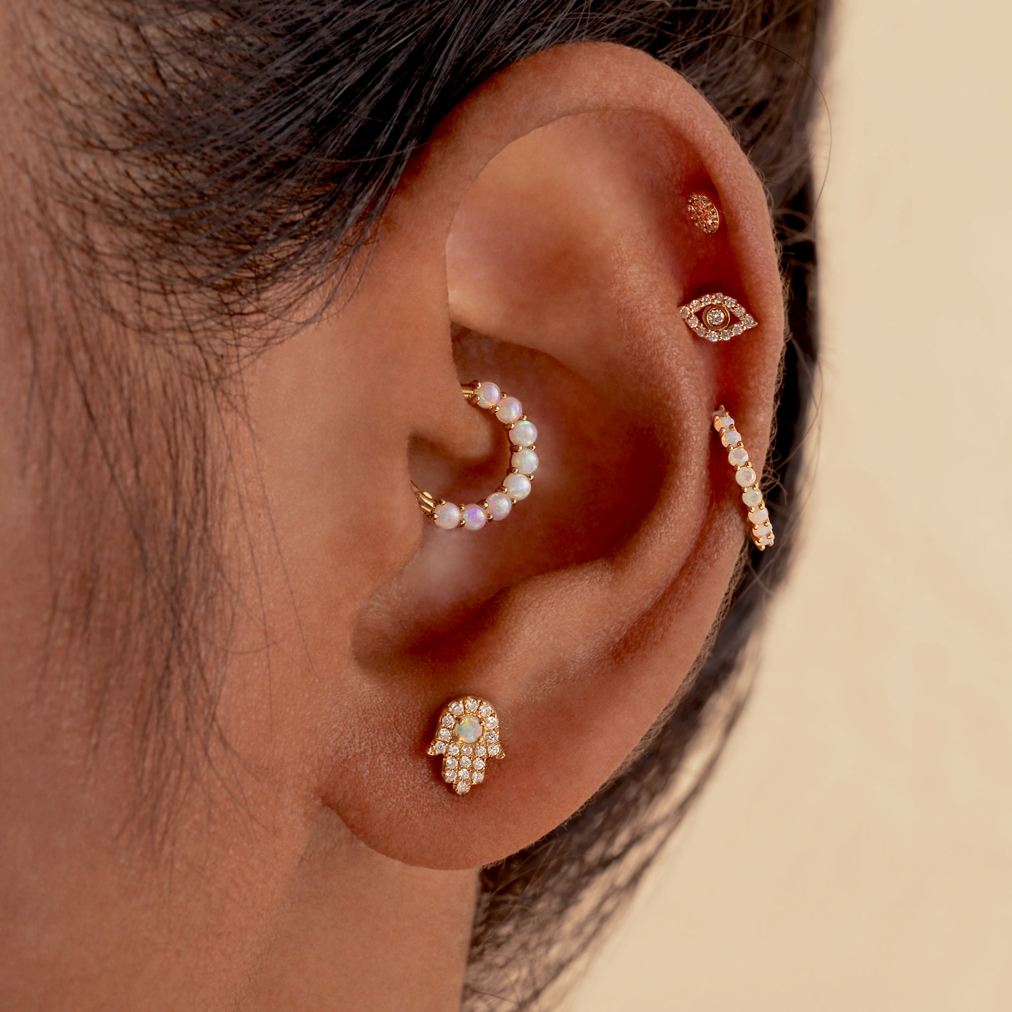 Color:Yellow Gold
Option:Single
Option:Pair