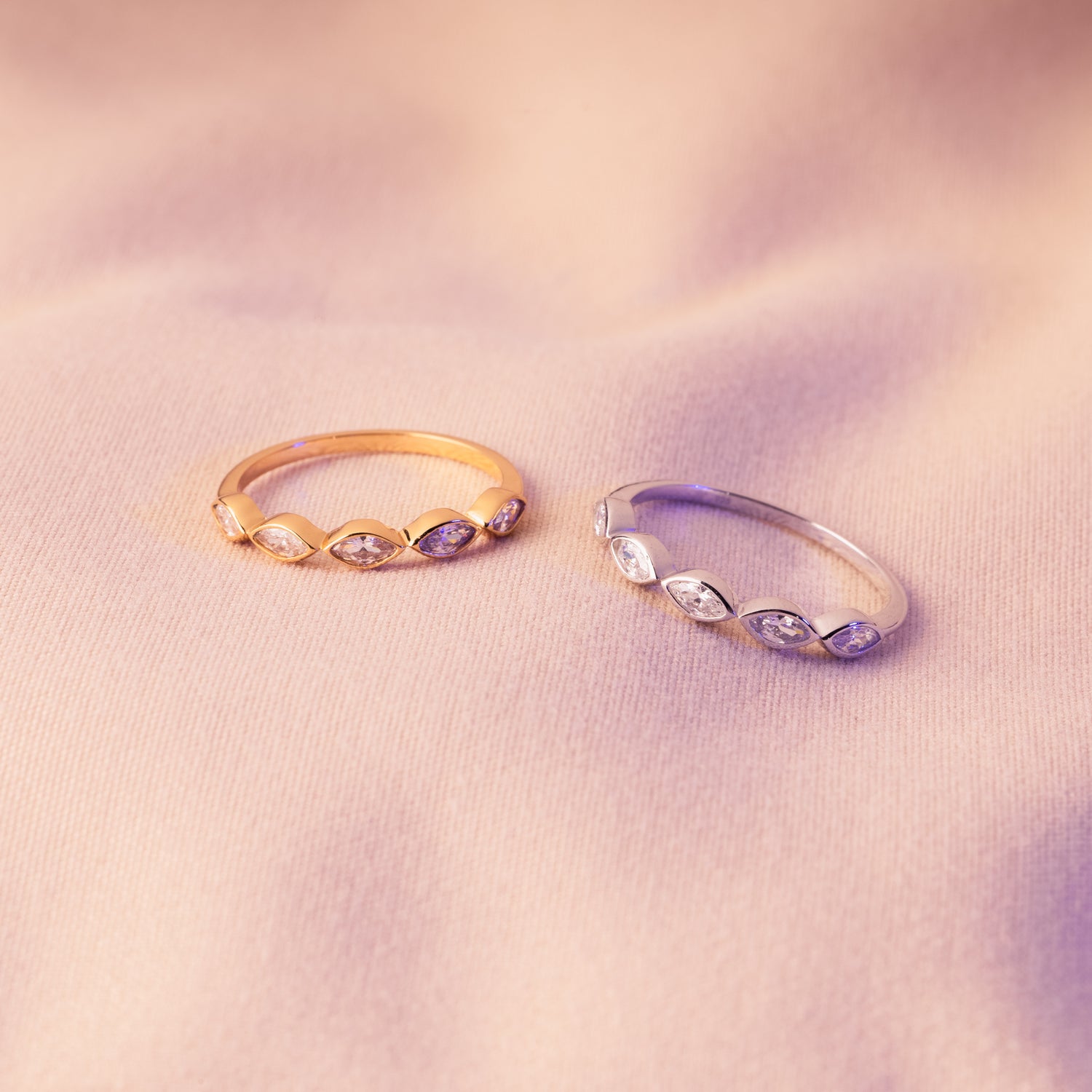 Anello Marquise Bar CZ in Oro