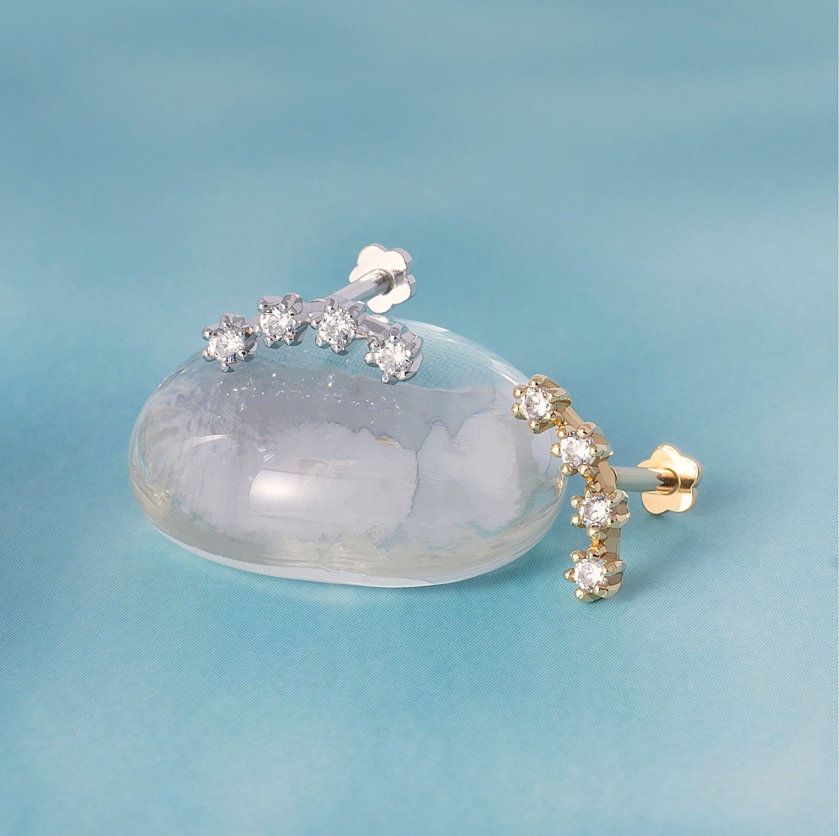 14K Massivt Guld Stjärnkluster Plattbaksörhänge