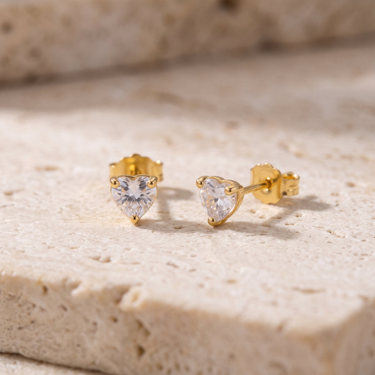 Anting Tindik CZ Heart