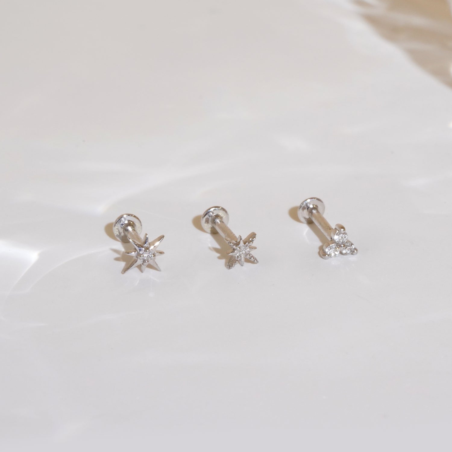 Color:White Gold
Option:Single
Option:Pair