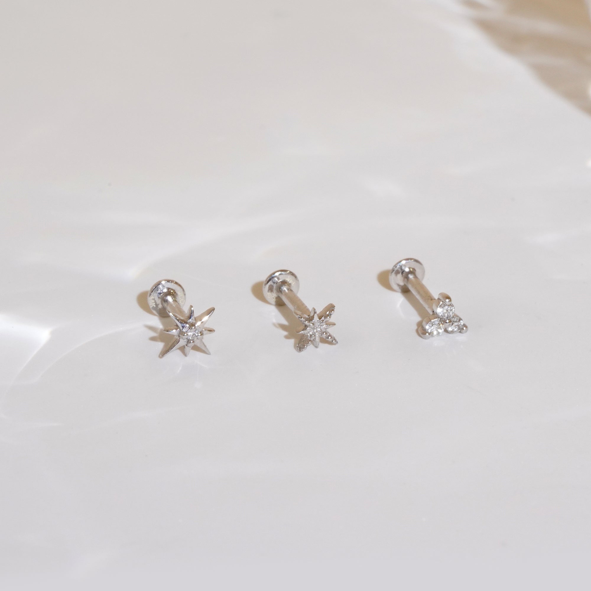 Color:White Gold
Option:Single
Option:Pair