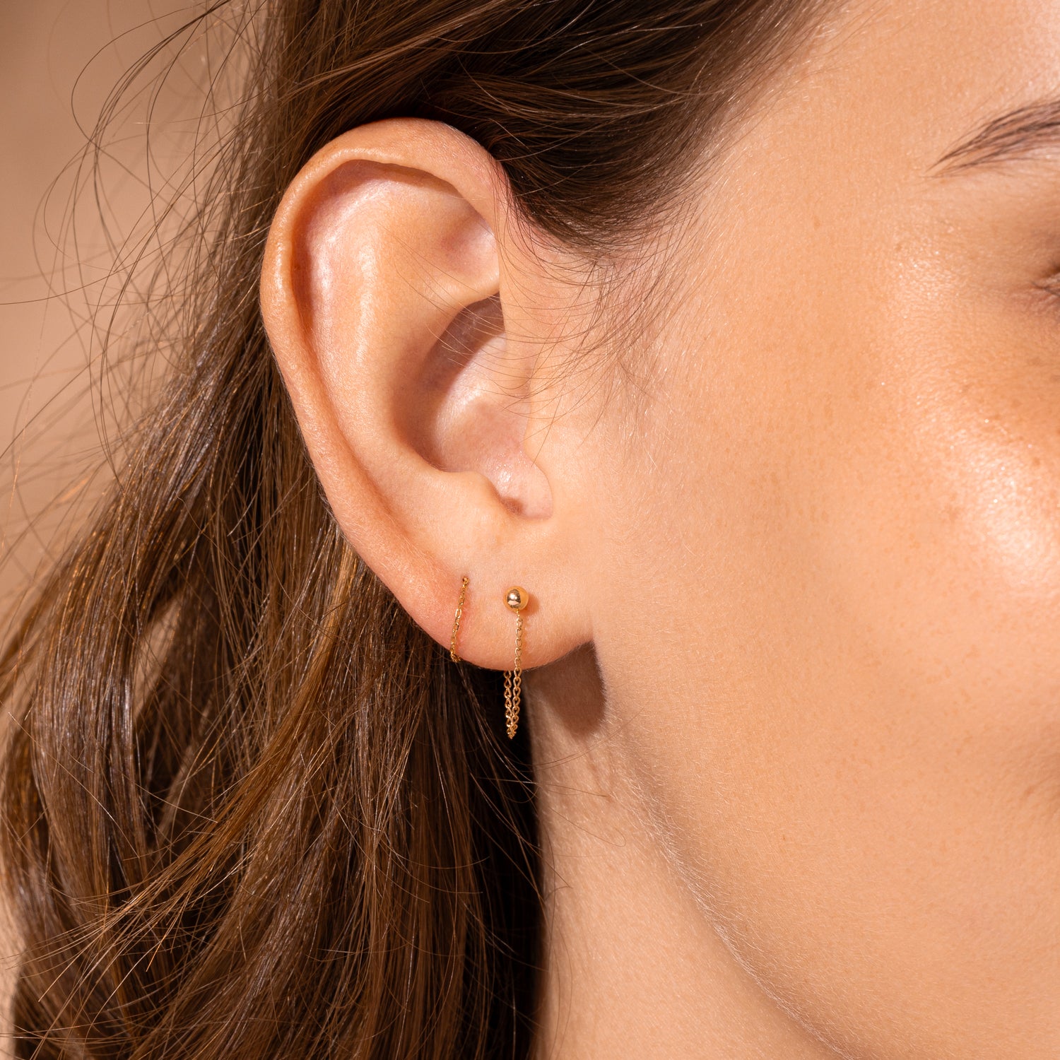 ต่างหูสตัดโซ่พันรอบทองคำแท้ 14K สีเหลือง