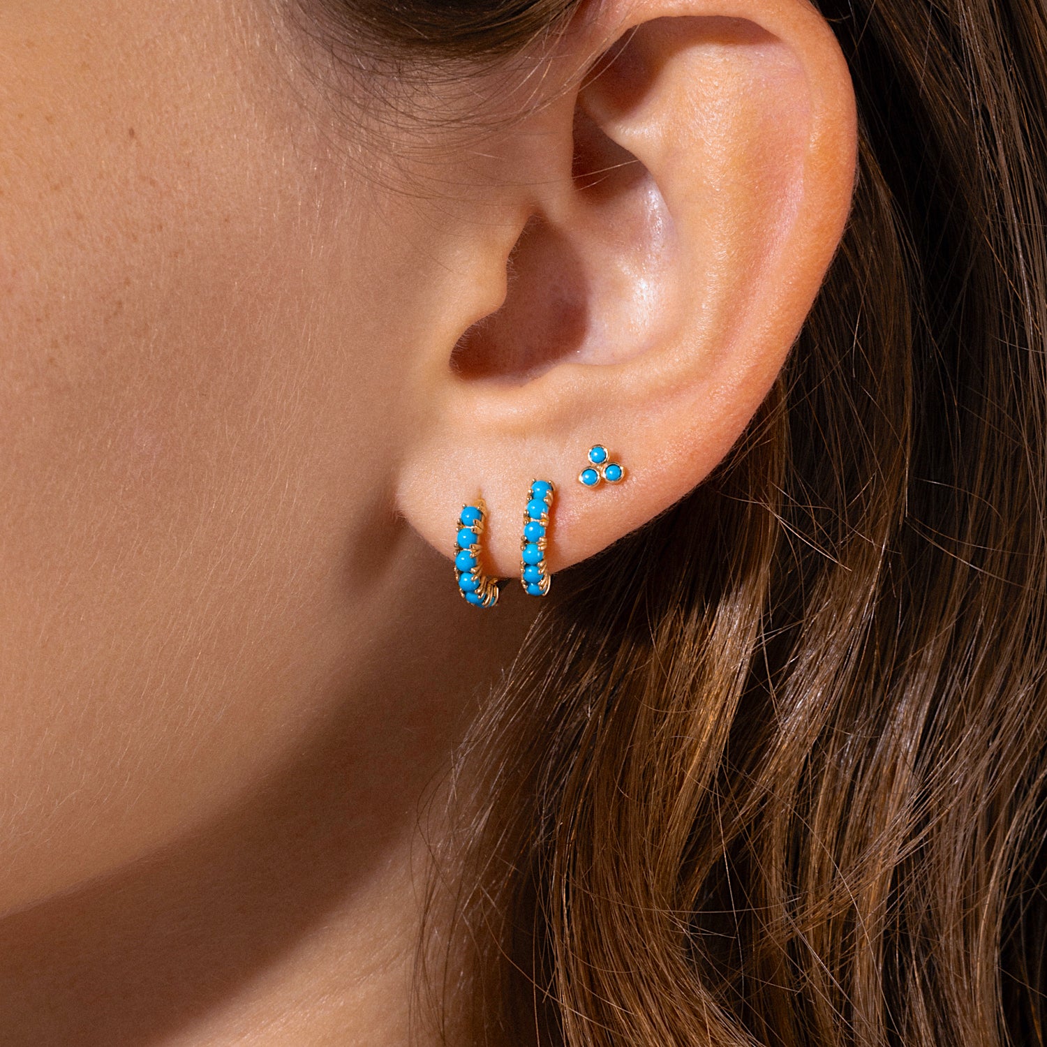 14K Solid Gold Małe Kolczyki Koła z Turkusowym Pave