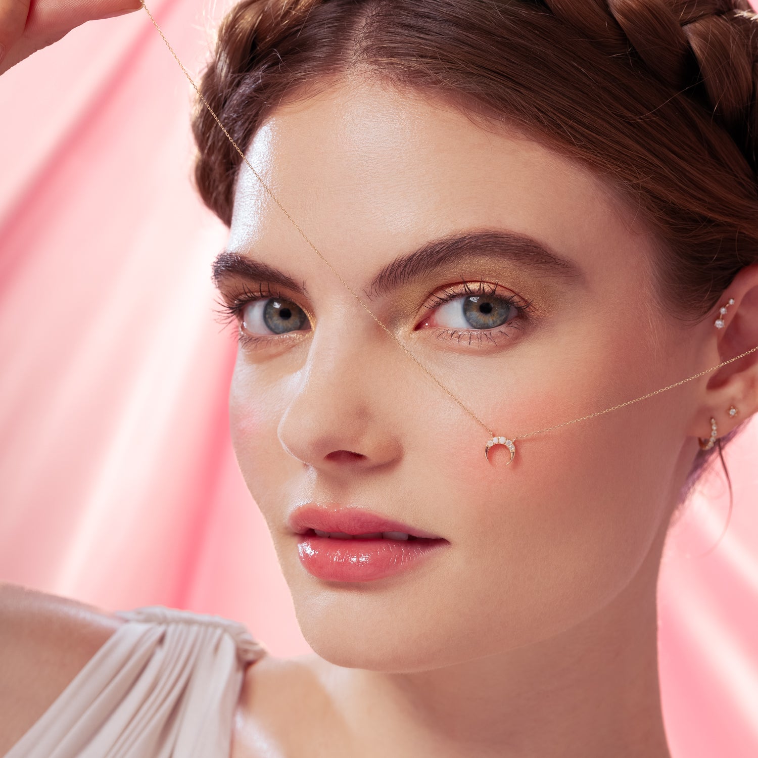 Collier en opale en forme de croissant de lune en or solide 14K