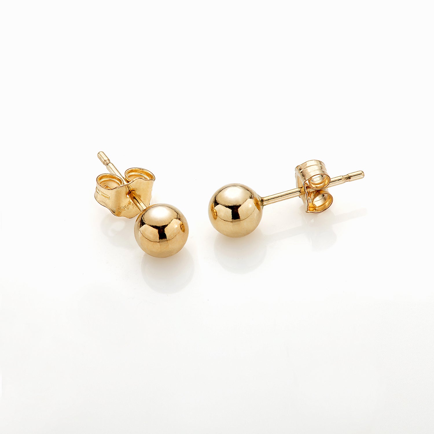 经典球形耳钉– J&CO Jewellery