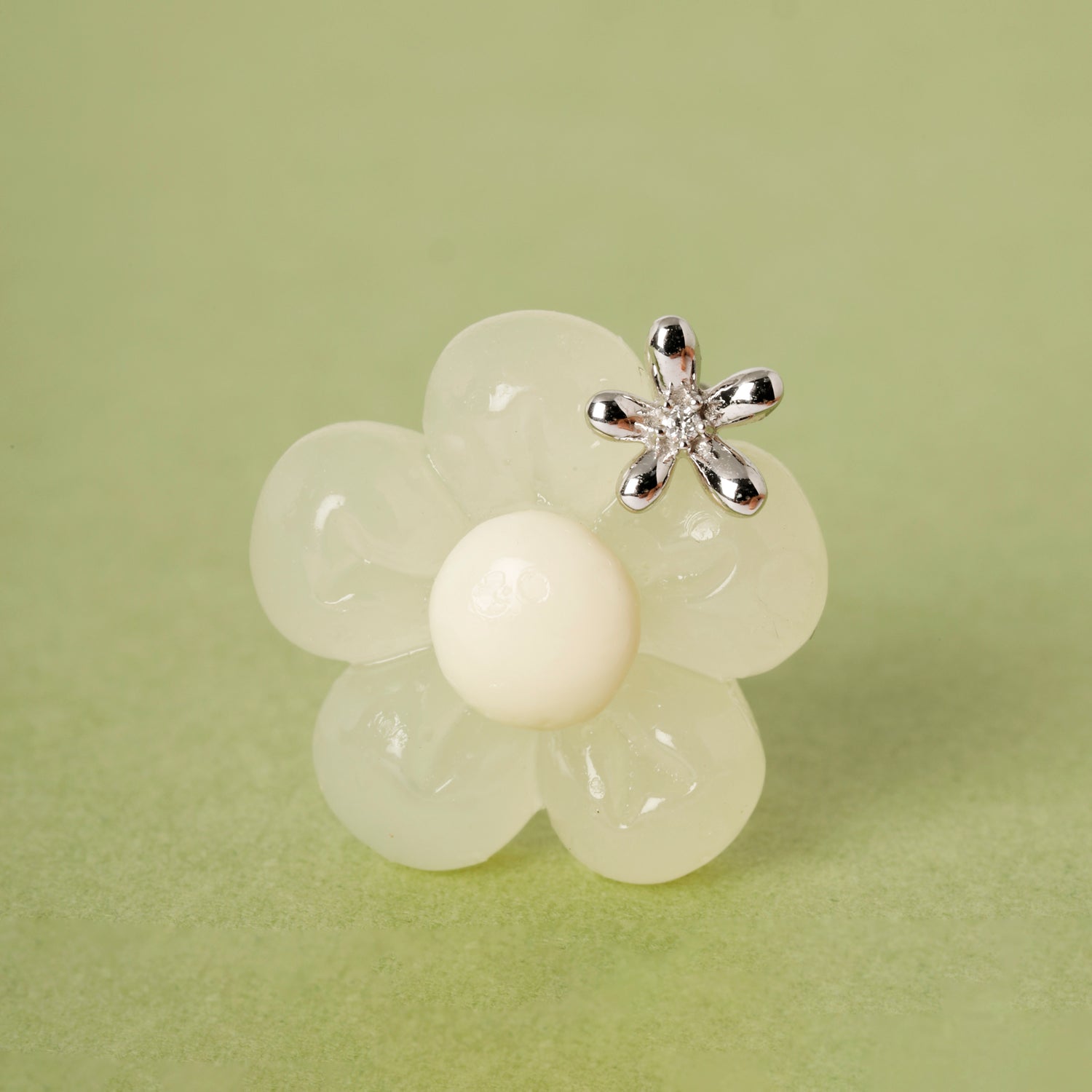 Color:White Gold
Option:Single
Option:Pair