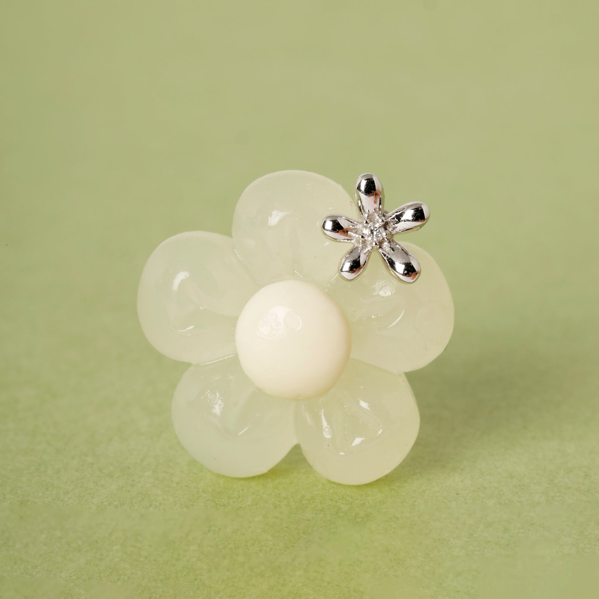 Color:White Gold
Option:Single
Option:Pair