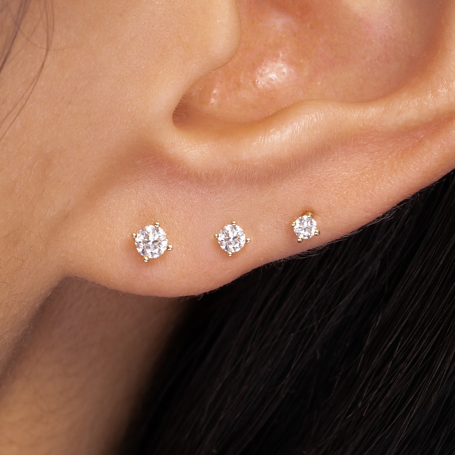 Sparkly Petit Stud Earrings 3mm – J&CO Jewellery