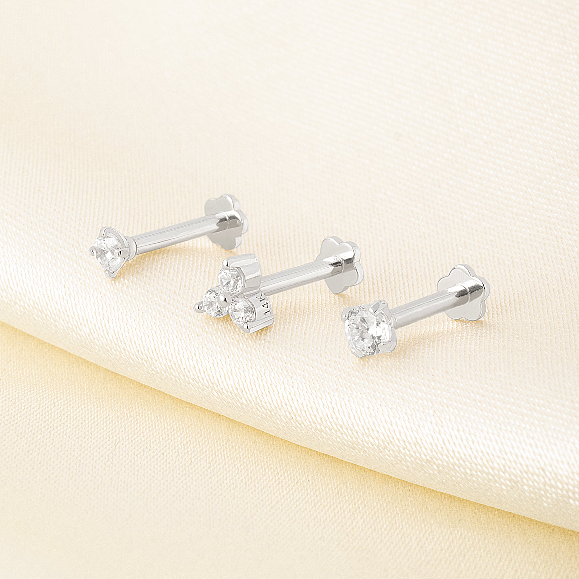 Color:White Gold
Option:Single
Option:Pair