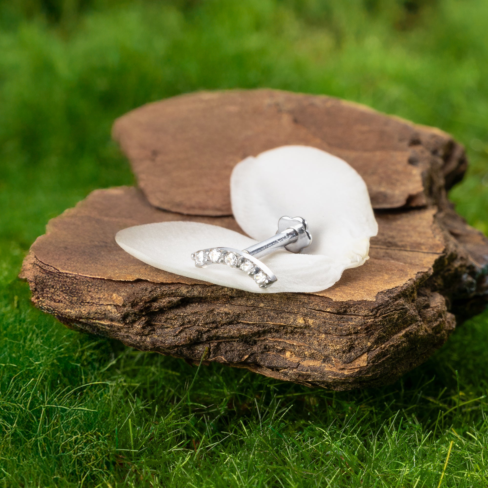 Color:White Gold
Option:Single
Option:Pair