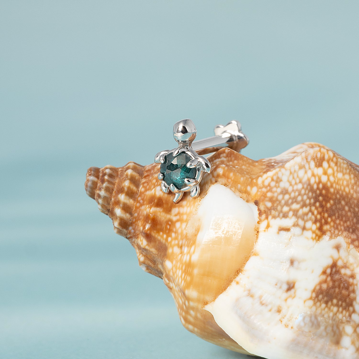 Color:White Gold
Option:Single
Option:Pair