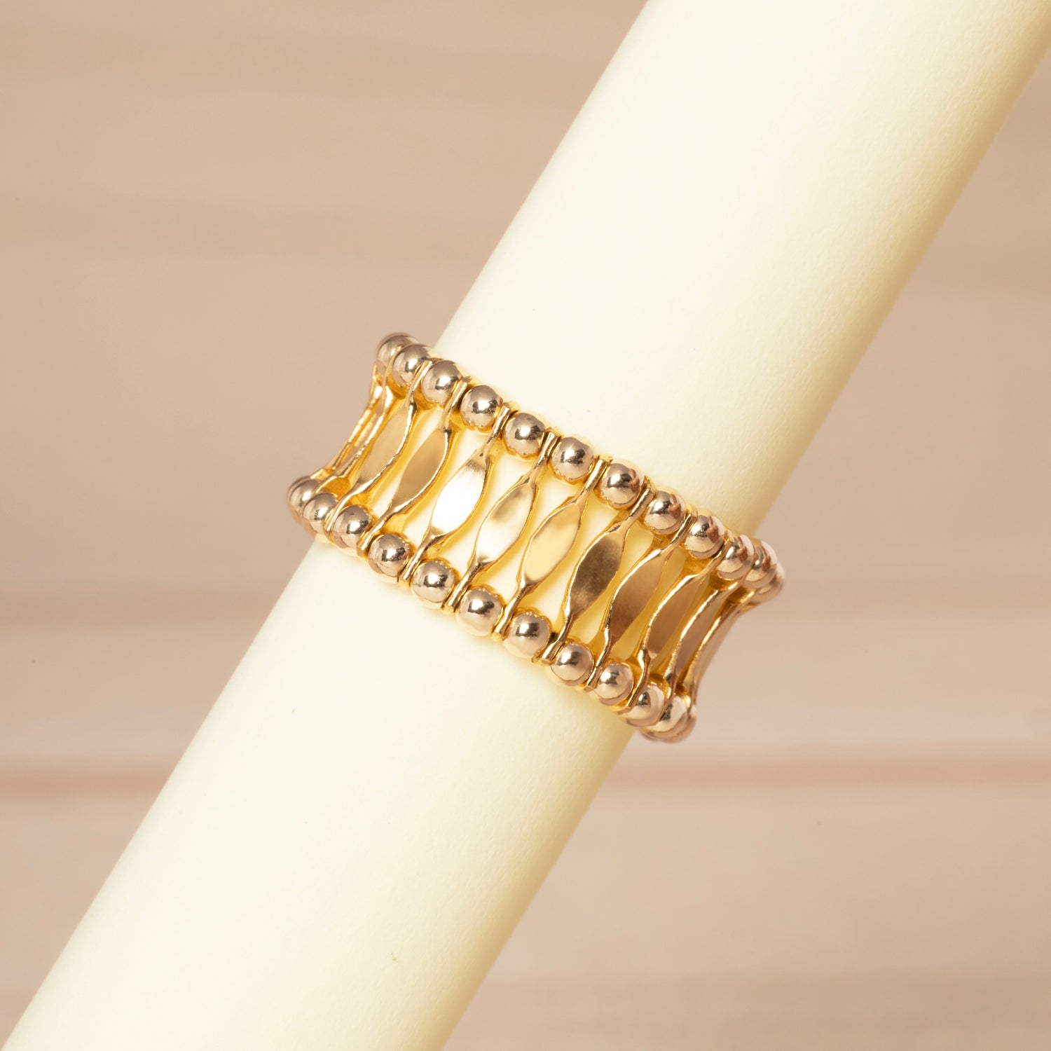 Colonnade Golden Band Ring