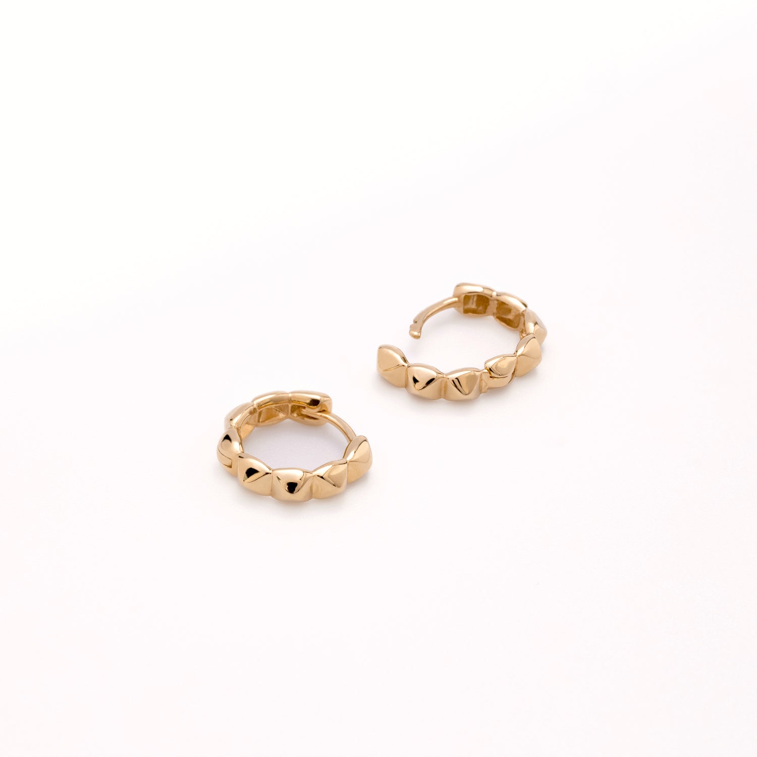14K Solid Gold Pyramid Hoop Earrings – J&CO Jewellery