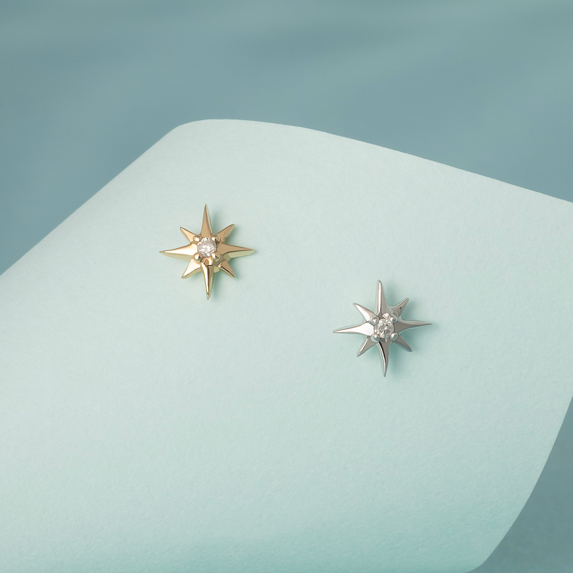 Color:Yellow Gold
Option:Single
Option:Pair