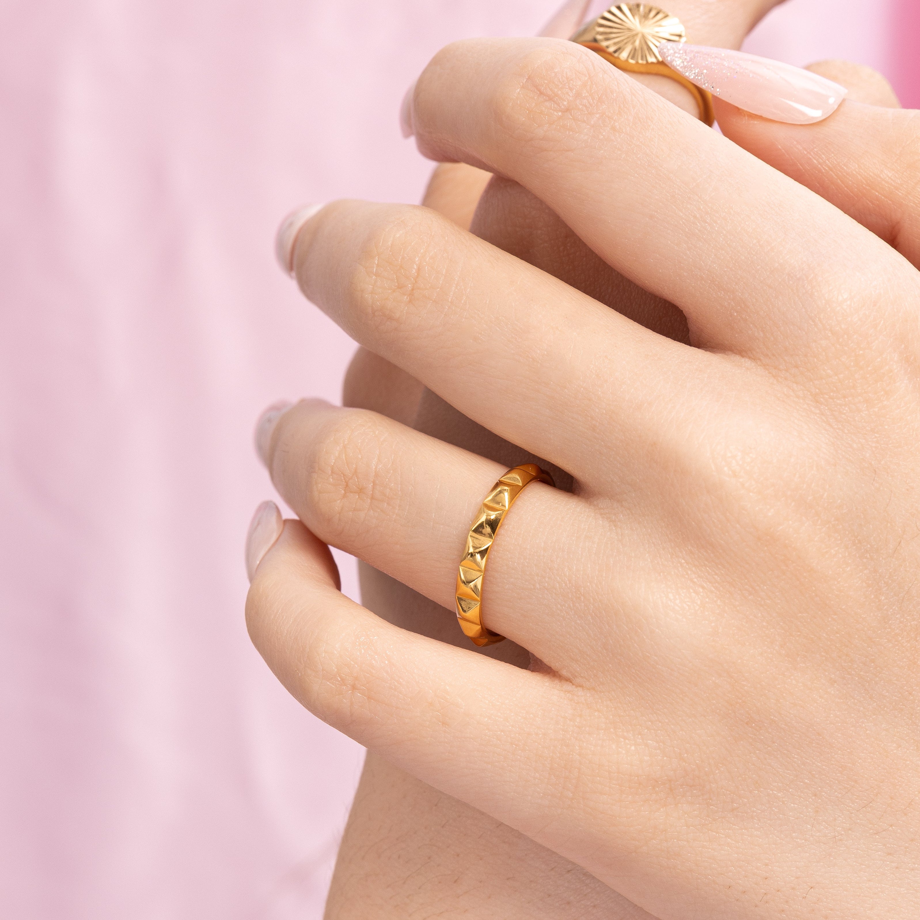 ヌールピラミッドリングゴールド – J&CO Jewellery