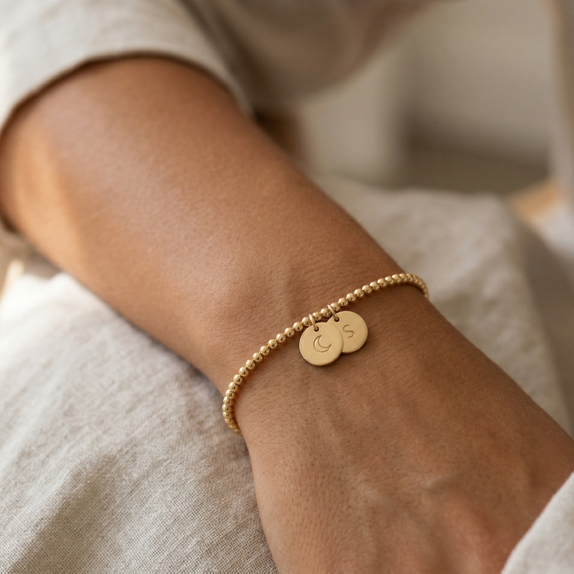 Color:Gold