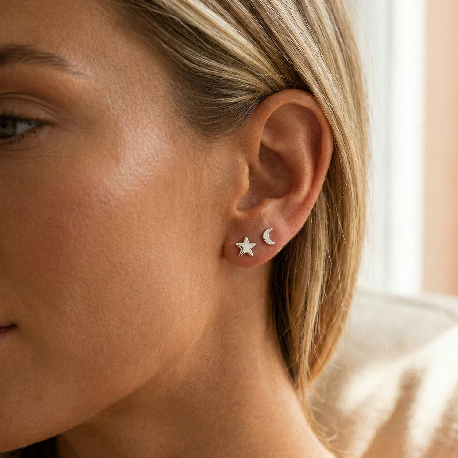 发光星星耳钉