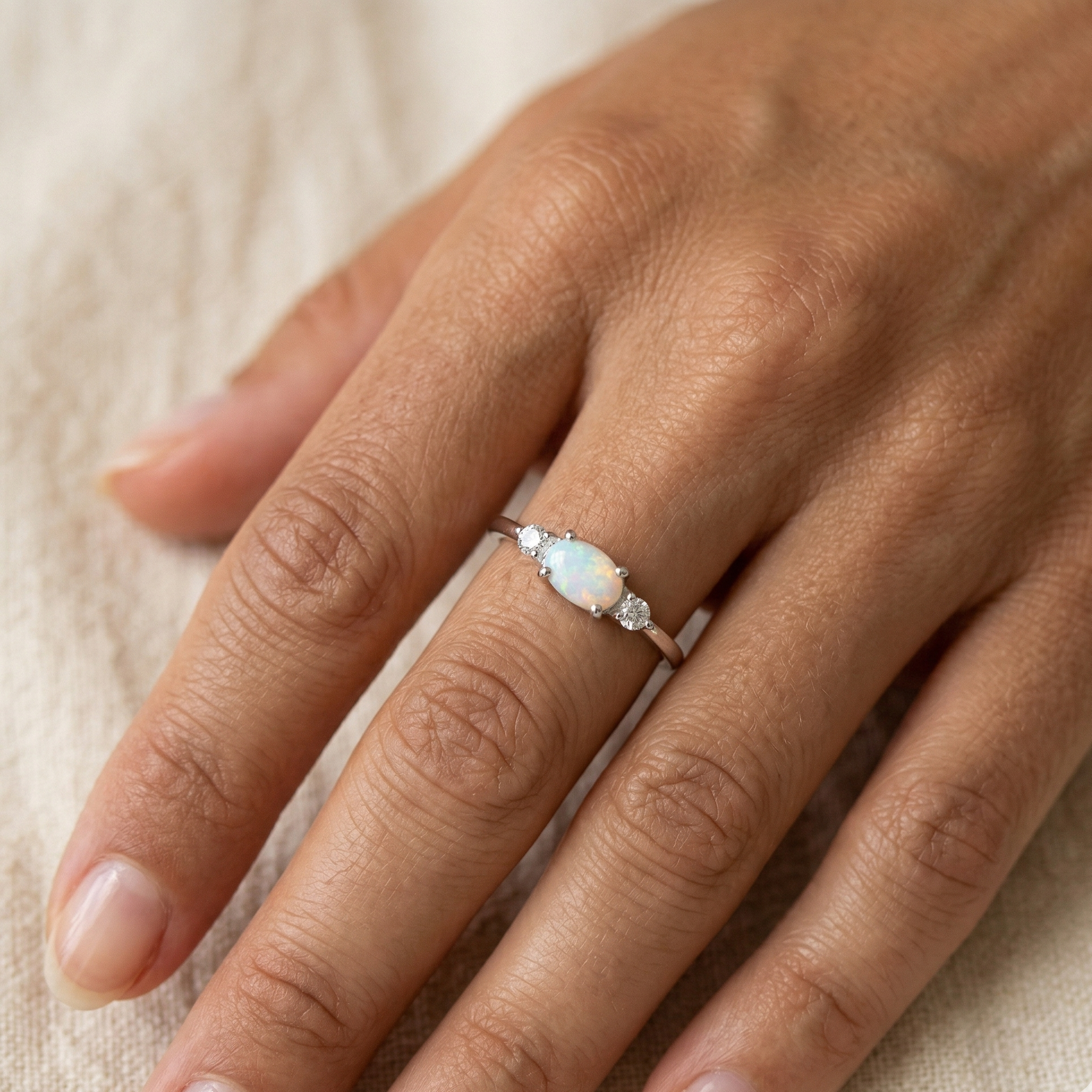 Deco opal cz anillo plateado