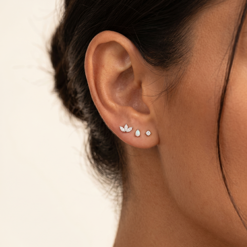 14K Massivt Gull Mini Diamant Gjenger Labret Ørepynt