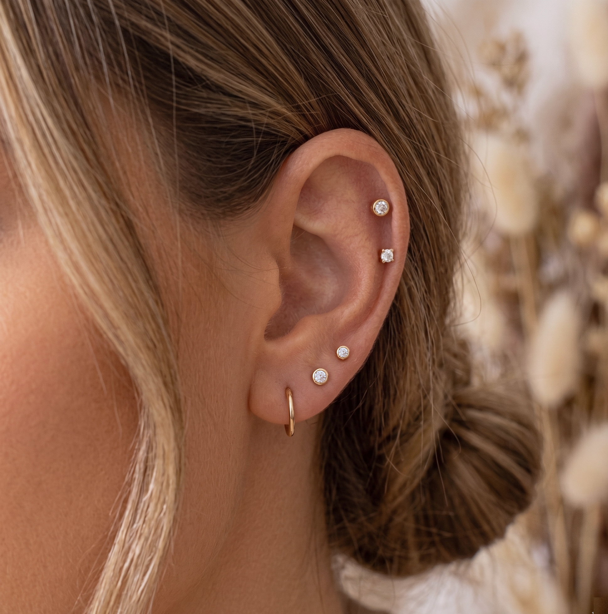 14K Massivt Gull Mini Bezel Gjenger Labret Ørepynt 2,5mm