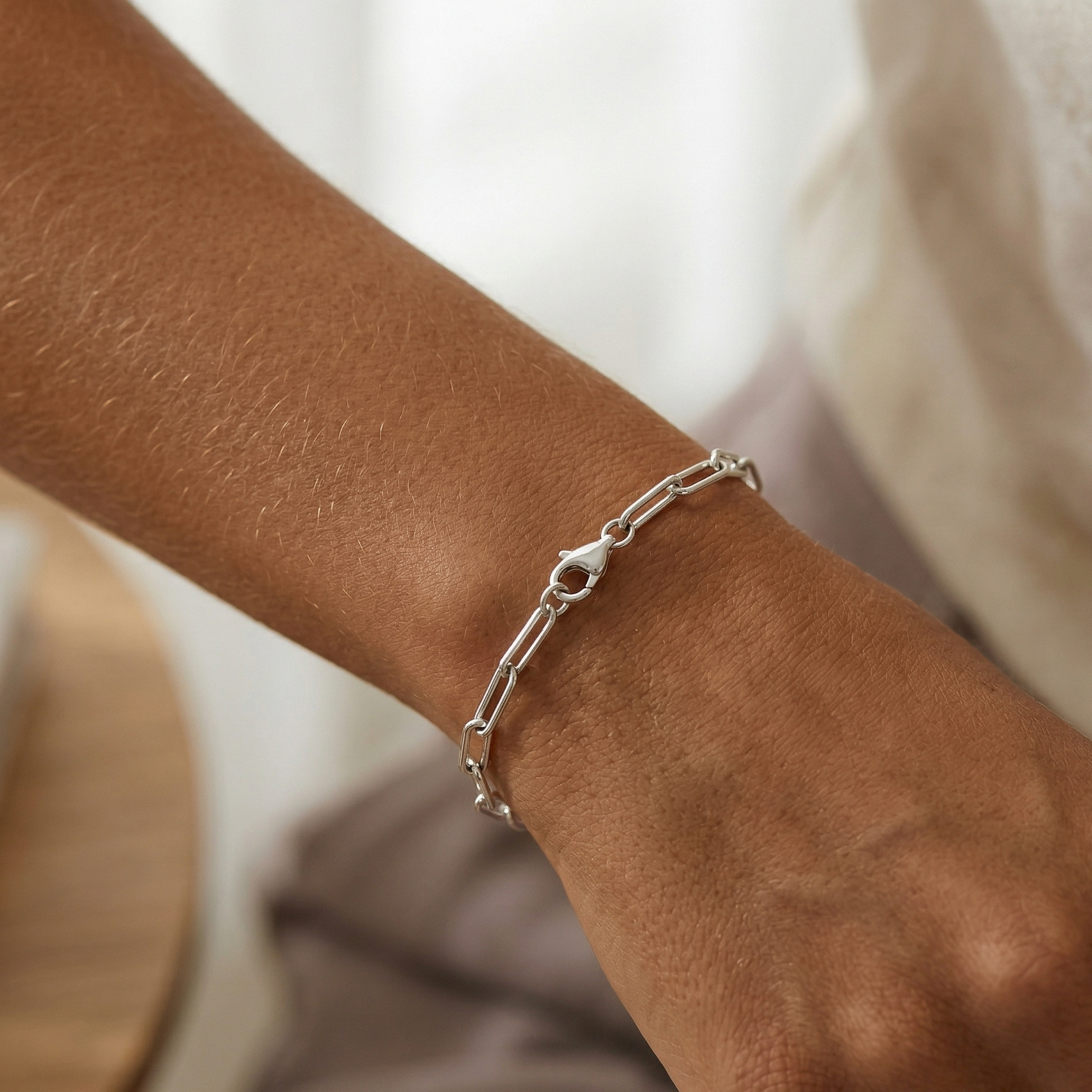 ミューズペーパークリップチェーンブレスレット – J&CO Jewellery ミューズペーパークリップチェーンブレスレット – J&CO Jewellery
