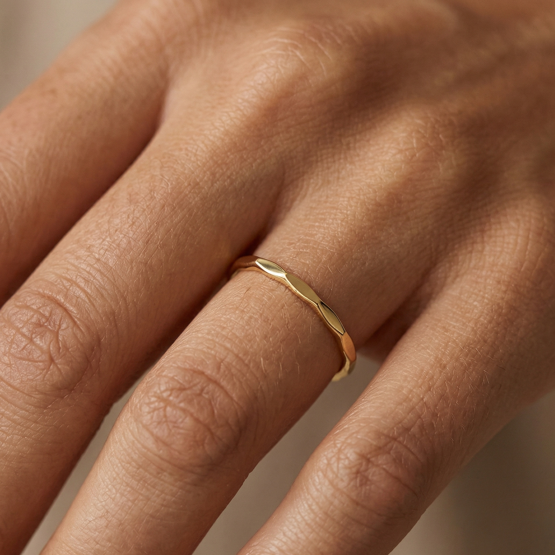 ハンマーバンドリングゴールド – J&CO Jewellery