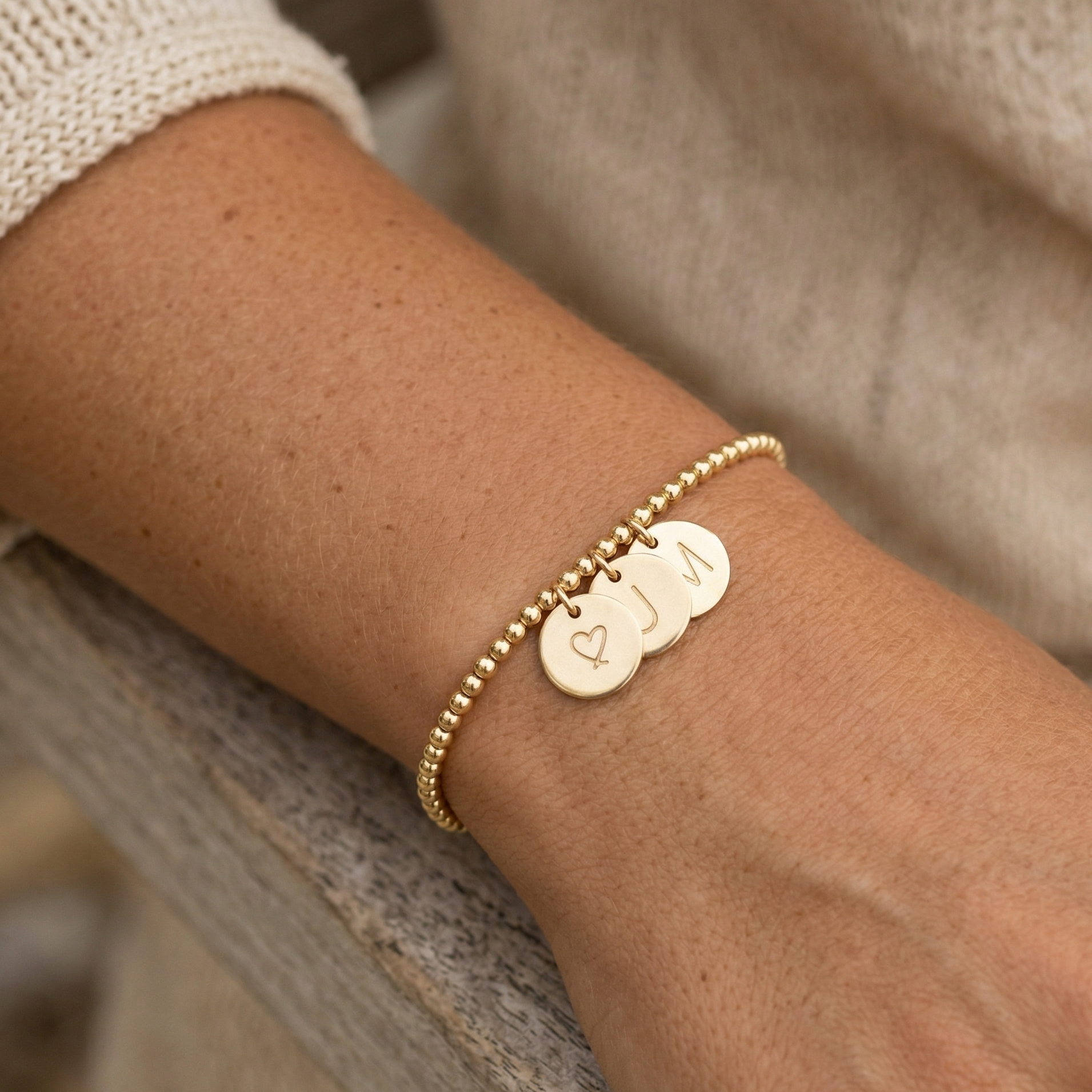 Color:Gold