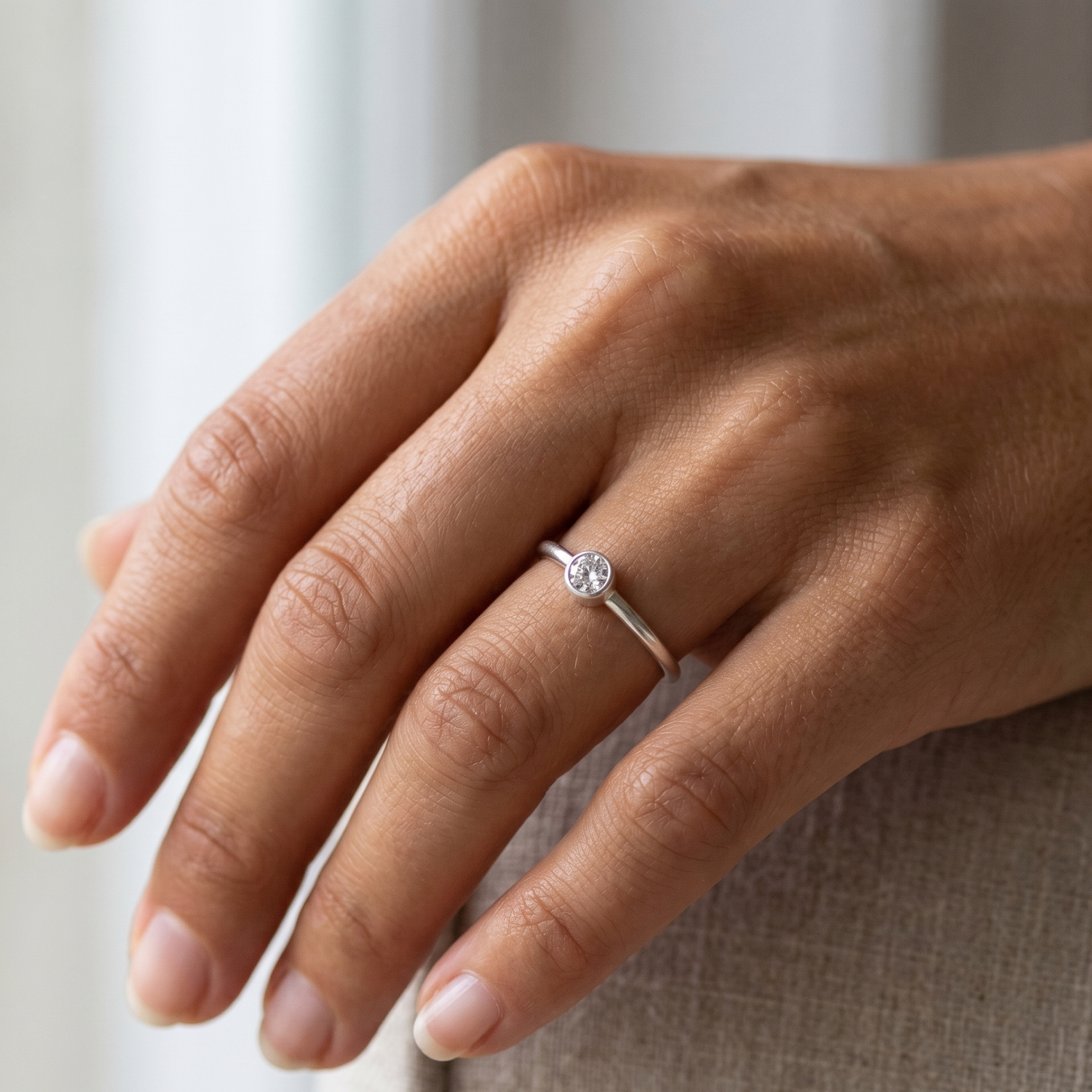Minimal Solitaire Ring Sølv