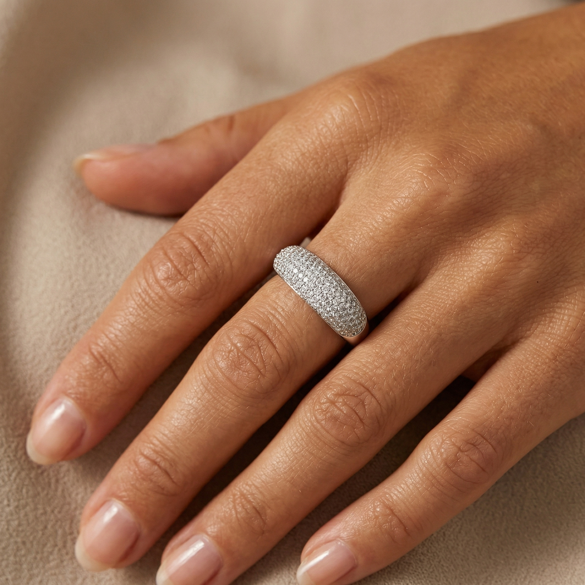 Indlagt Pave Dome Ring Sølv