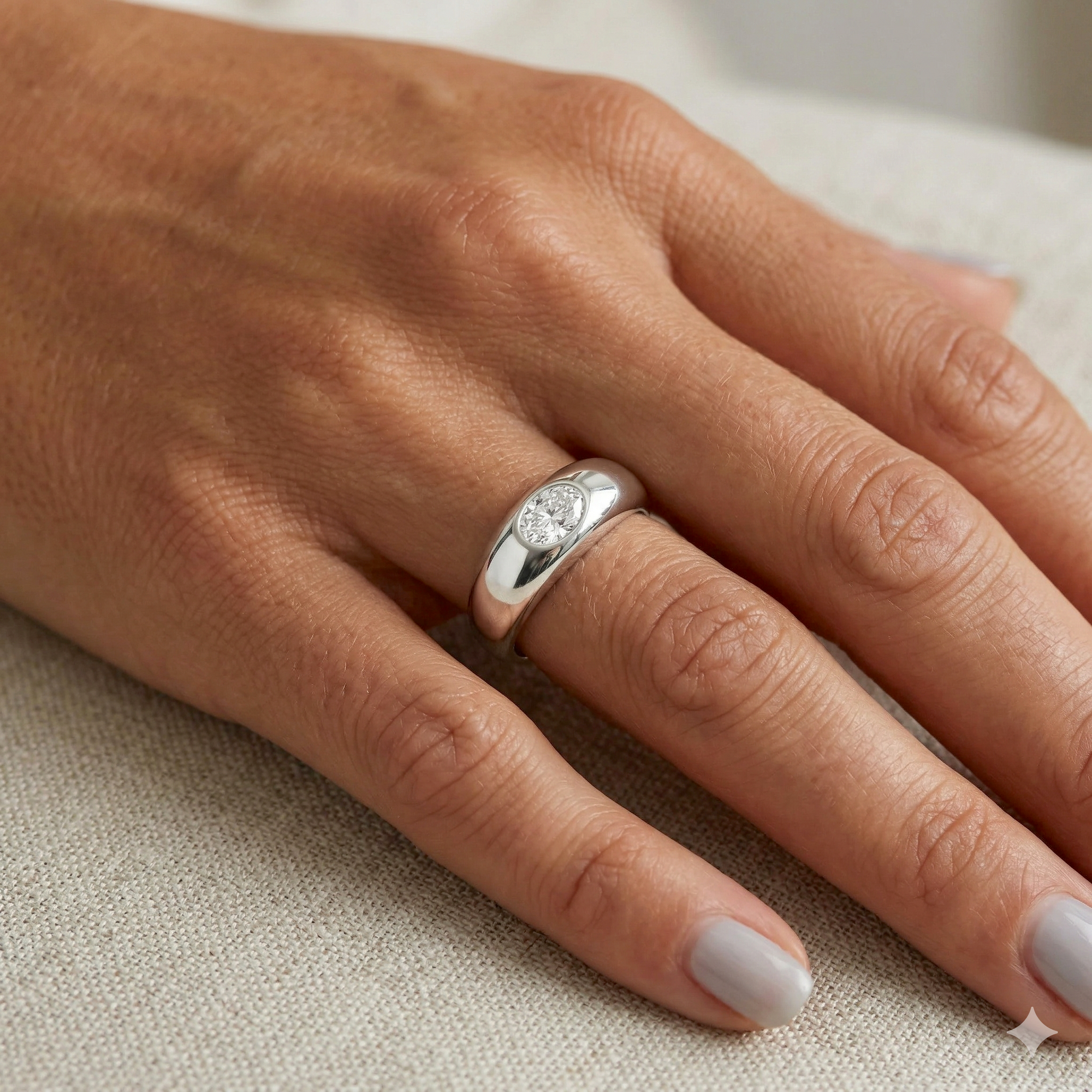 Marquesa anillo de cúpula plateado